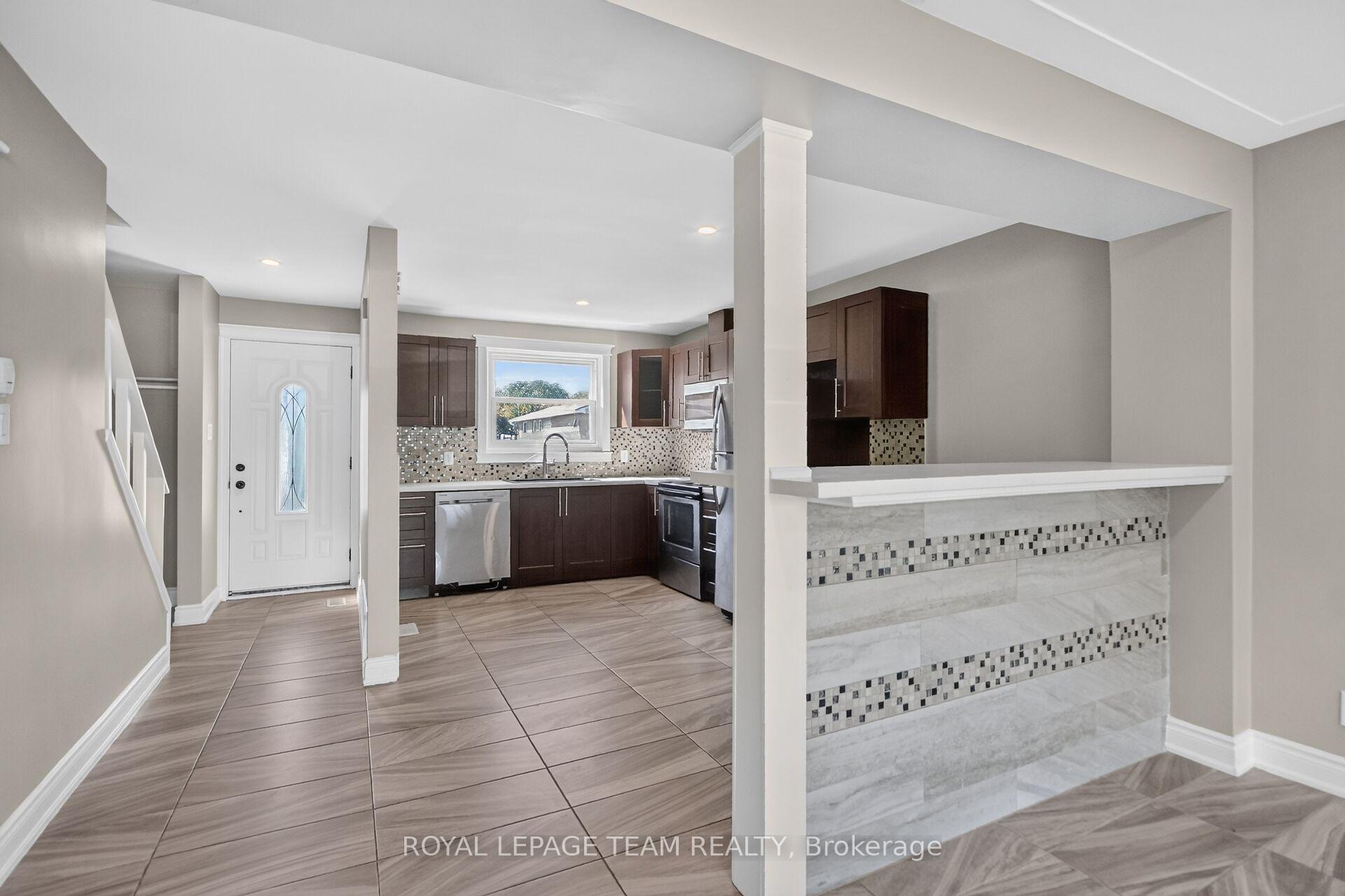 Photo 12 of 97 Doane Street, Ottawa, Britannia — HOMEH