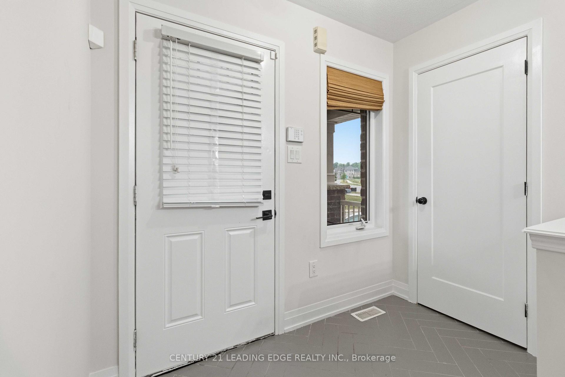 Photo 6 of 3 Volner Road, Brampton, Northwest Brampton — HOMEH