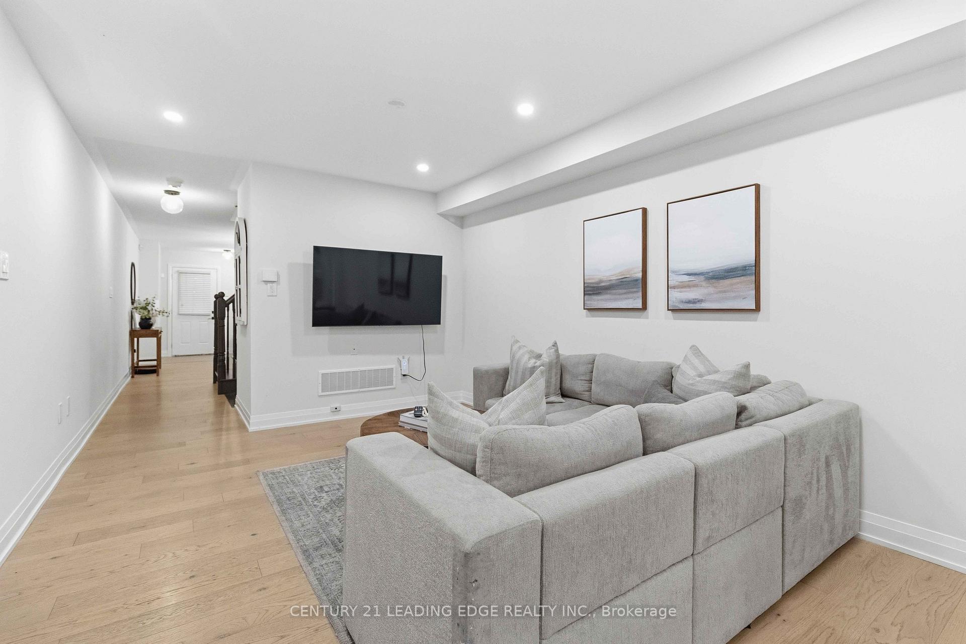 Photo 15 of 3 Volner Road, Brampton, Northwest Brampton — HOMEH
