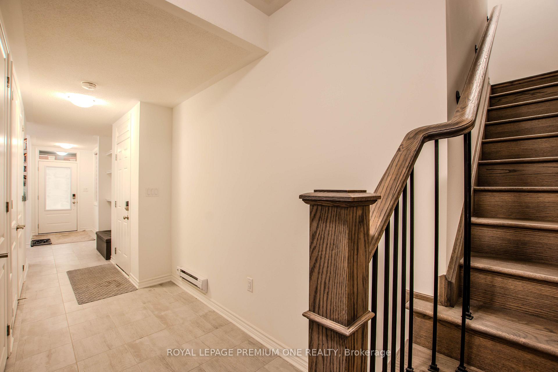 Photo 9 of 92 Ennerdale Street, Barrie, Rural Barrie Southwest — HOMEH