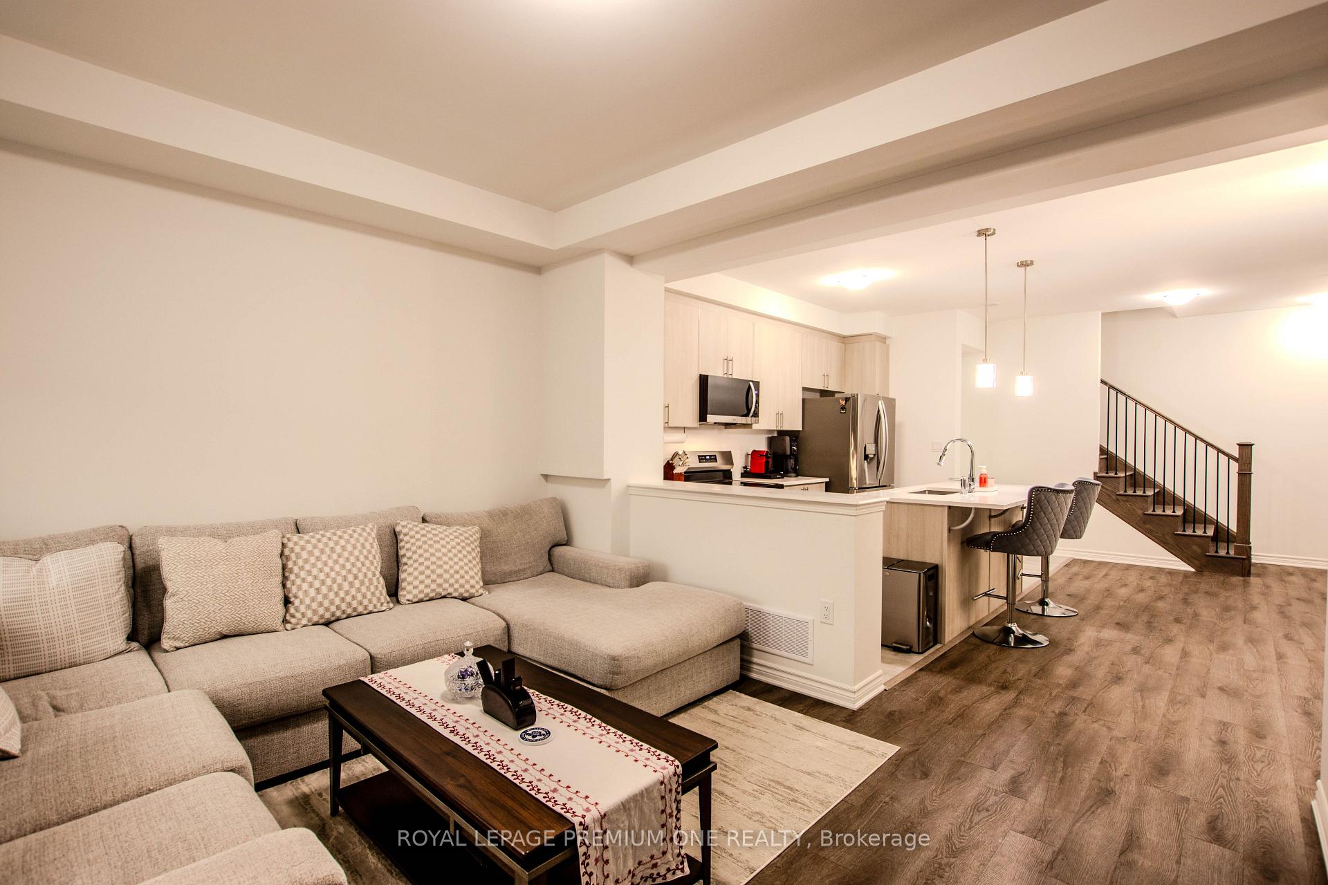 Photo 18 of 92 Ennerdale Street, Barrie, Rural Barrie Southwest — HOMEH