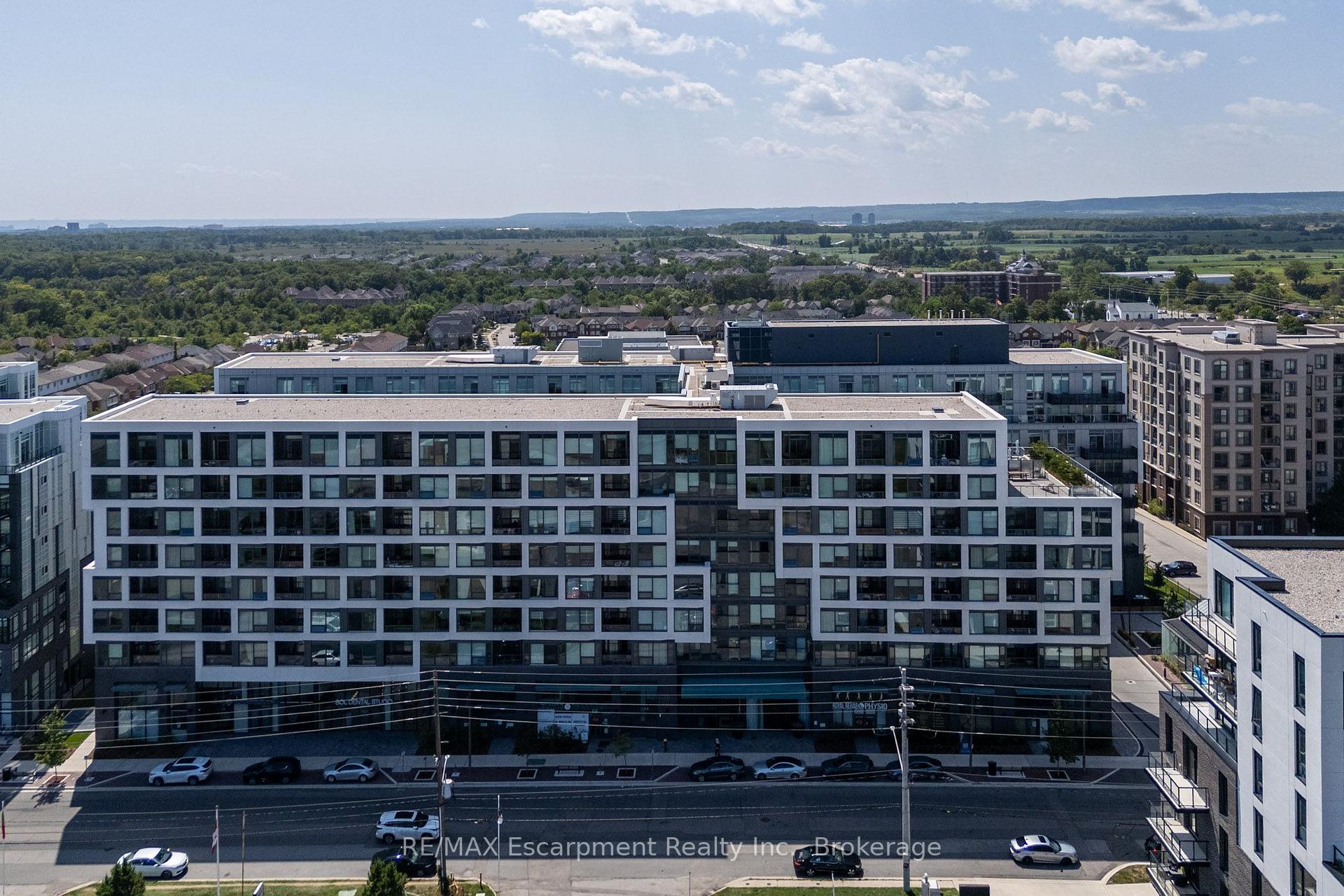Photo 2 of Unit 707, 2450 Old Bronte Road, Oakville, Westmount — HOMEH