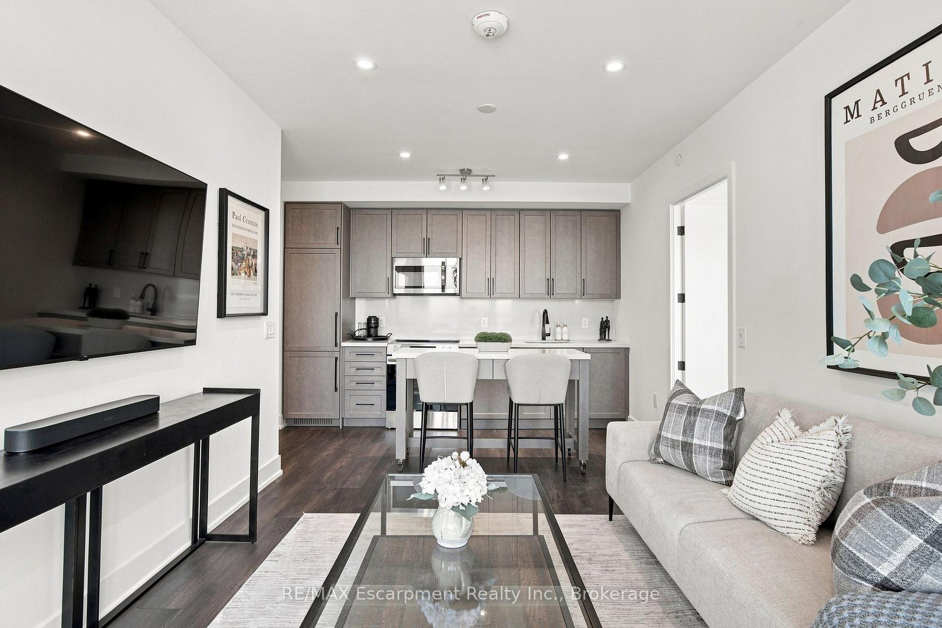 Photo 12 of Unit 707, 2450 Old Bronte Road, Oakville, Westmount — HOMEH
