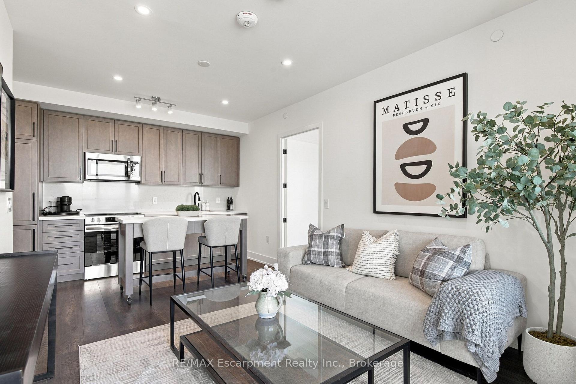 Photo 13 of Unit 707, 2450 Old Bronte Road, Oakville, Westmount — HOMEH