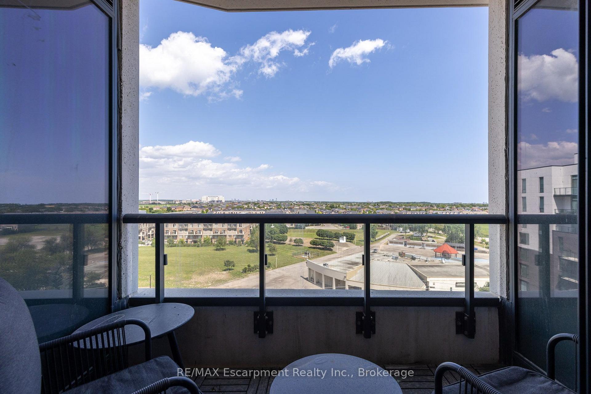 Photo 23 of Unit 707, 2450 Old Bronte Road, Oakville, Westmount — HOMEH