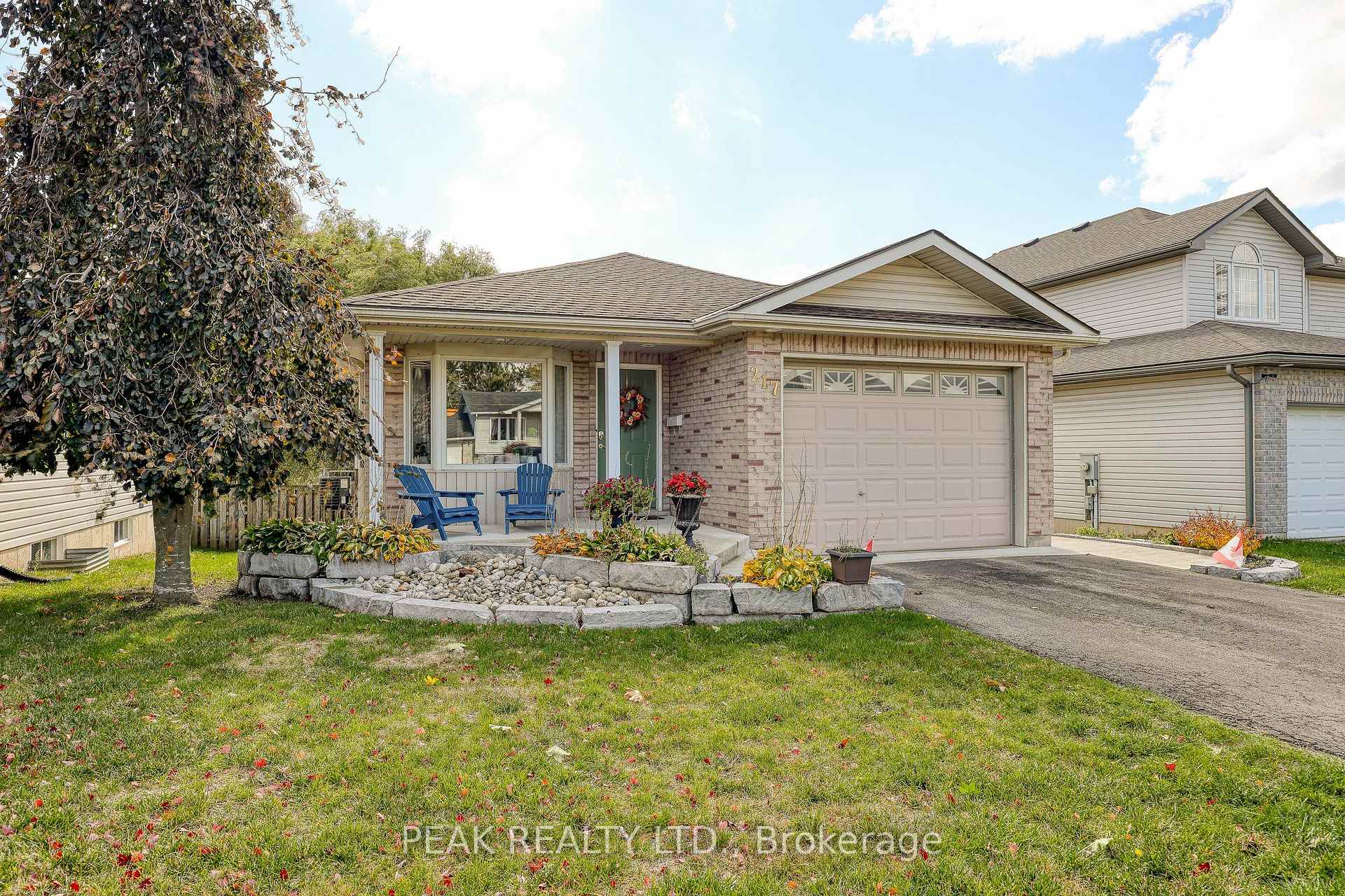 Photo 2 of 217 North Street E, Tillsonburg — HOMEH