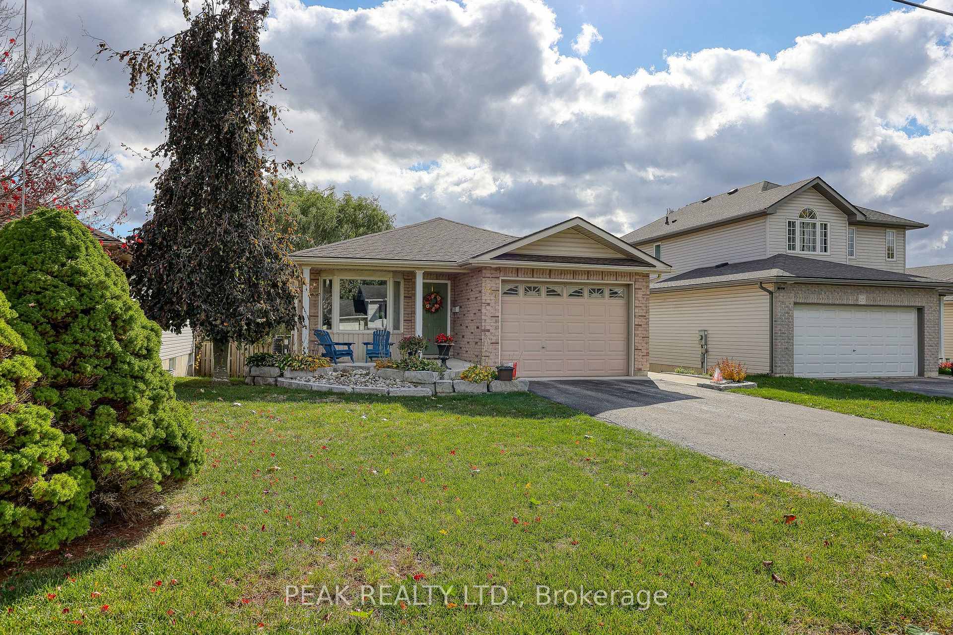 Photo 3 of 217 North Street E, Tillsonburg — HOMEH