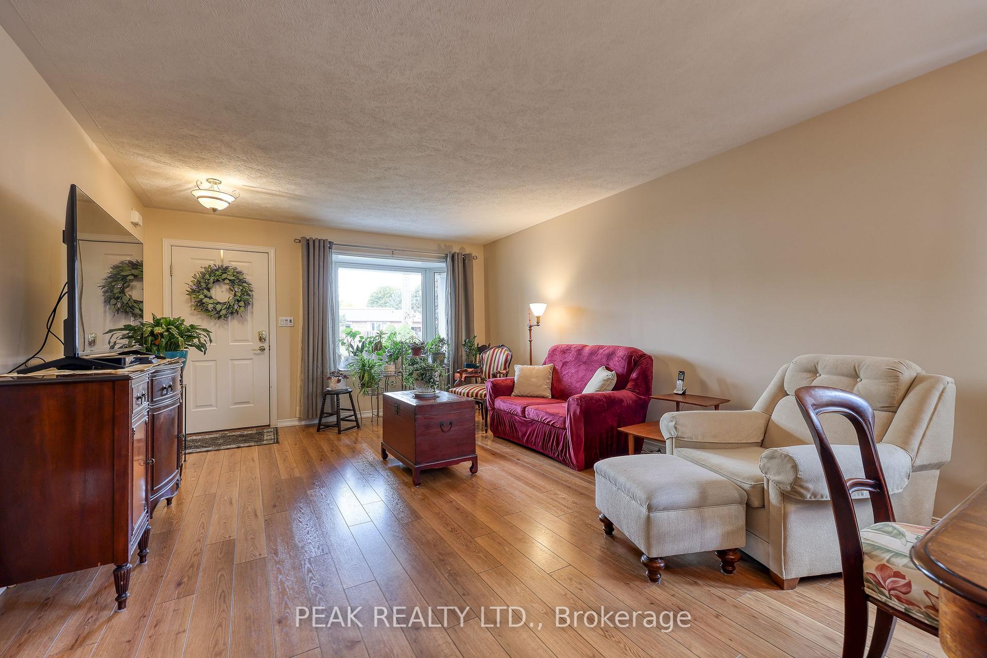 Photo 13 of 217 North Street E, Tillsonburg — HOMEH