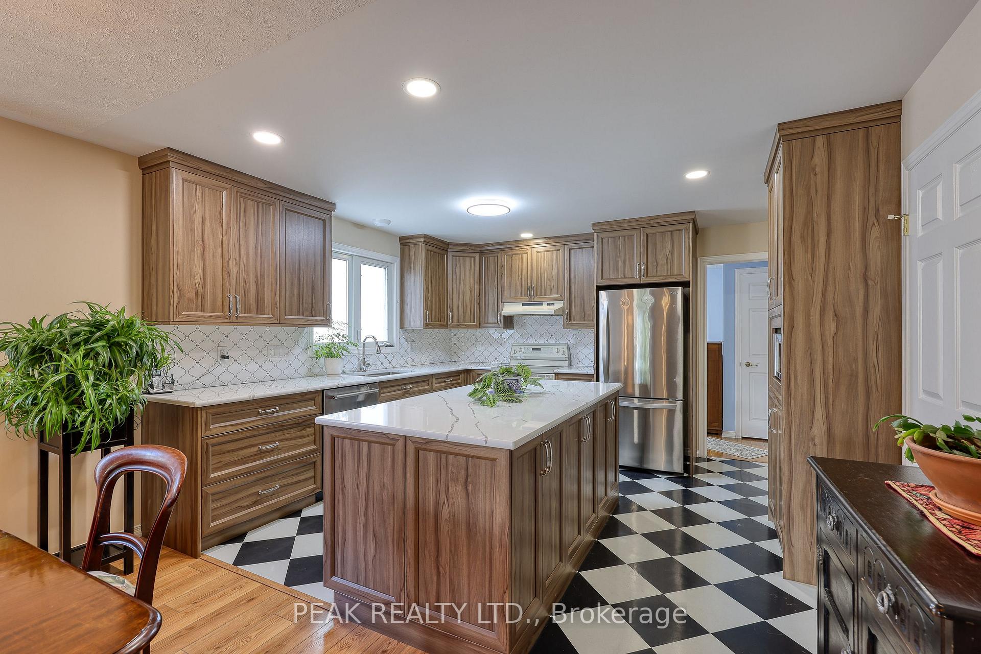 Photo 16 of 217 North Street E, Tillsonburg — HOMEH