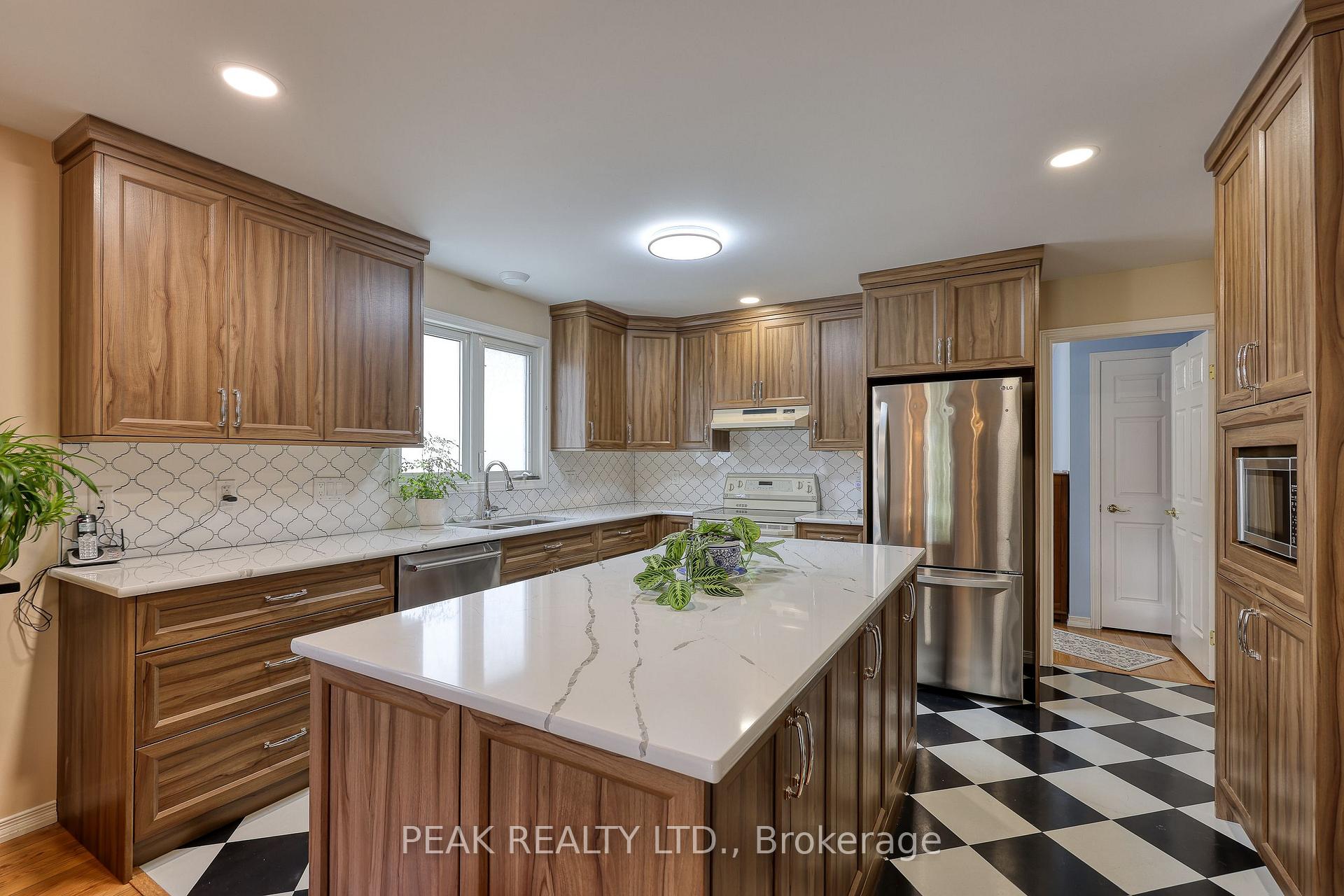 Photo 18 of 217 North Street E, Tillsonburg — HOMEH