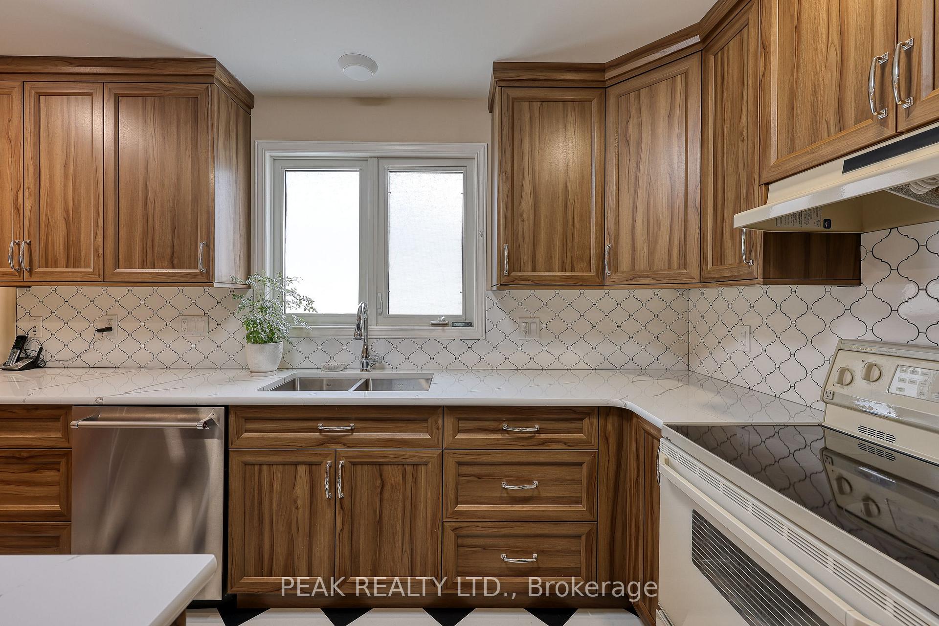 Photo 19 of 217 North Street E, Tillsonburg — HOMEH
