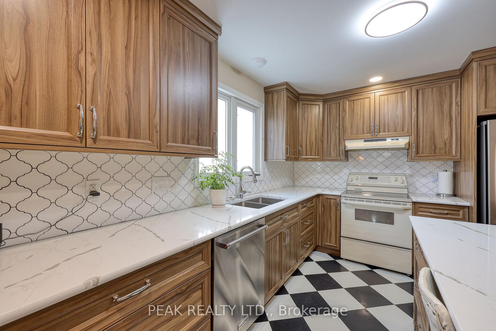 Photo 21 of 217 North Street E, Tillsonburg — HOMEH