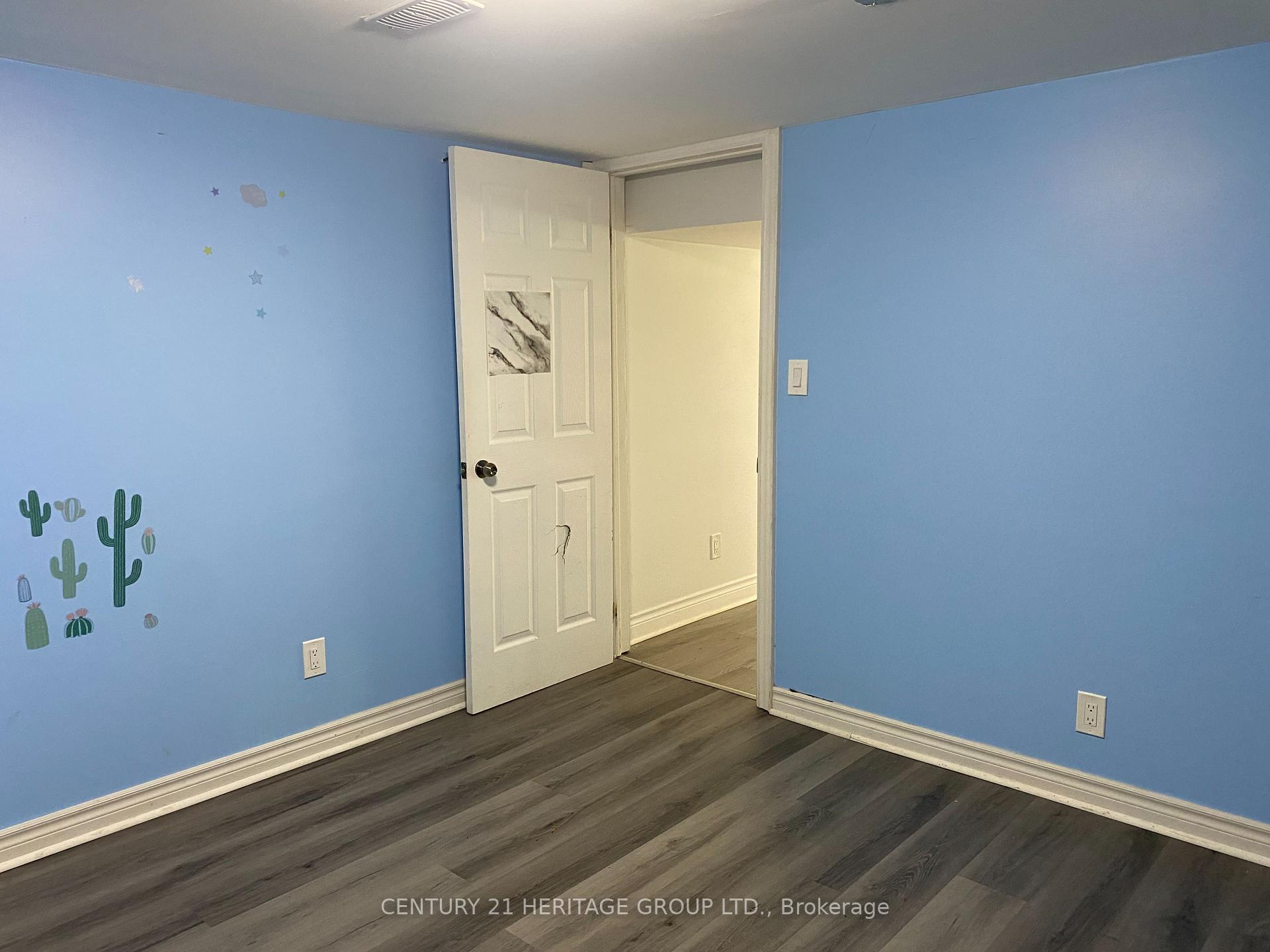 Photo 8 of 28 Shirley Crescent, Scarborough, Scarborough Village — HOMEH