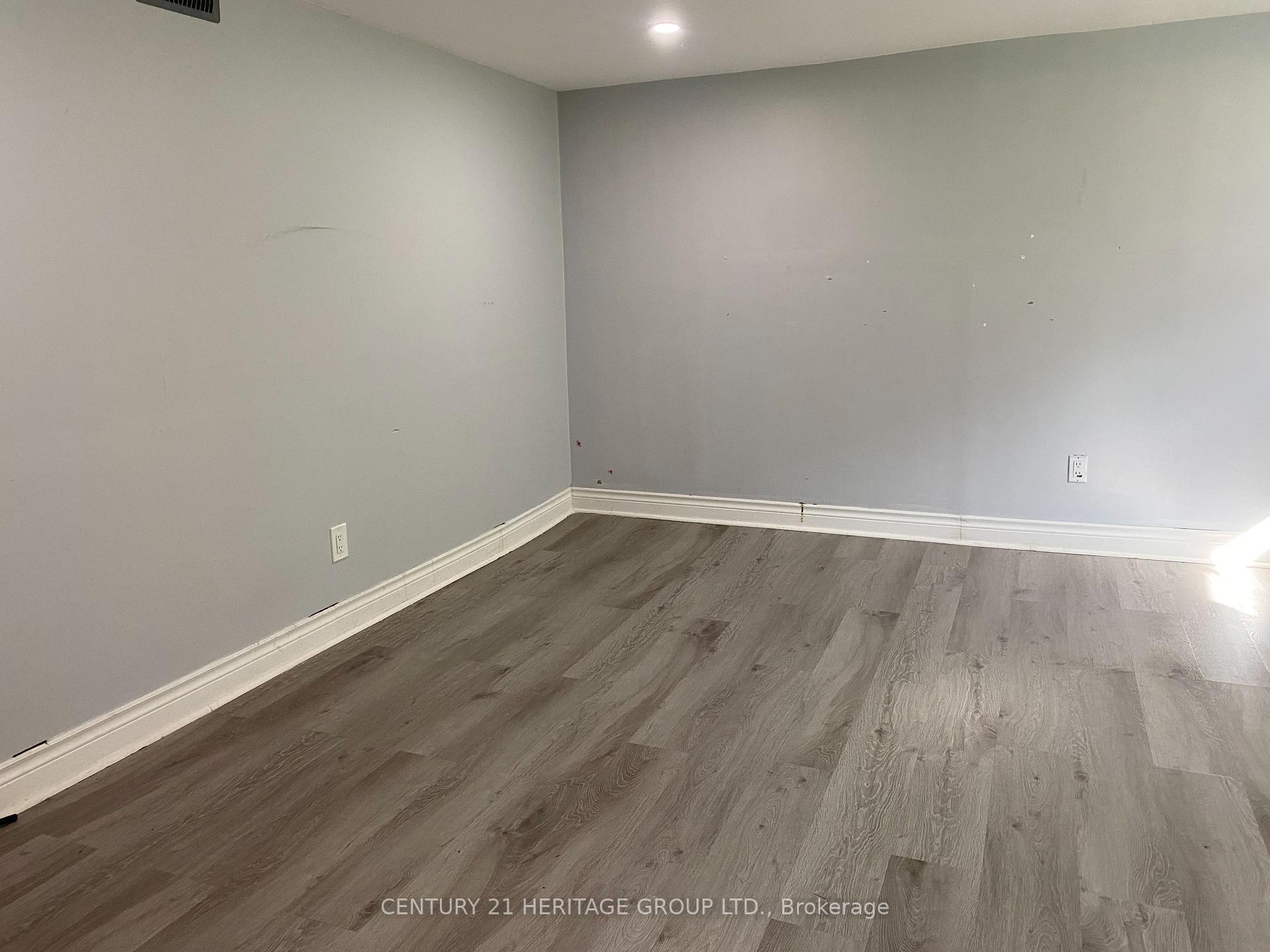 Photo 13 of 28 Shirley Crescent, Scarborough, Scarborough Village — HOMEH