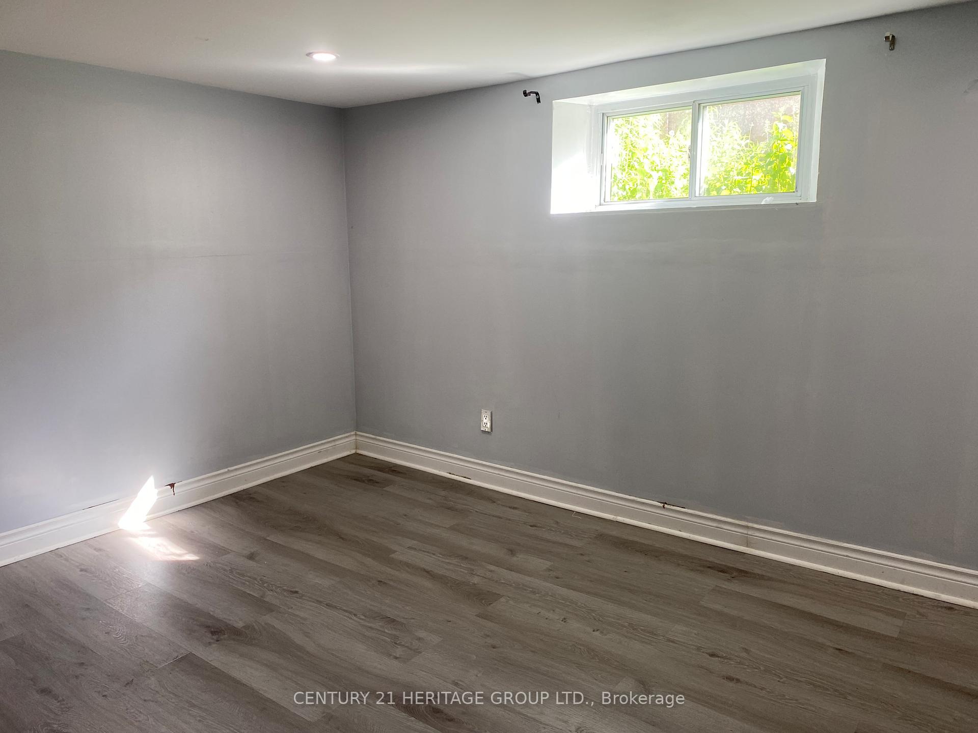 Photo 14 of 28 Shirley Crescent, Scarborough, Scarborough Village — HOMEH