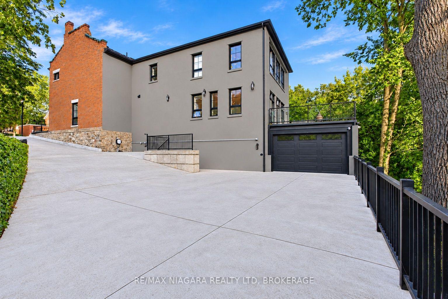 Photo 7 of 29 Yates Street, St. Catharines, Downtown — HOMEH