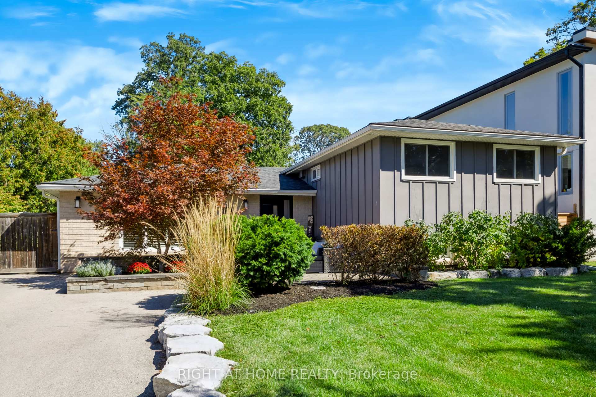 Photo 1 of 493 Forestwood Crescent, Burlington, Appleby — HOMEH