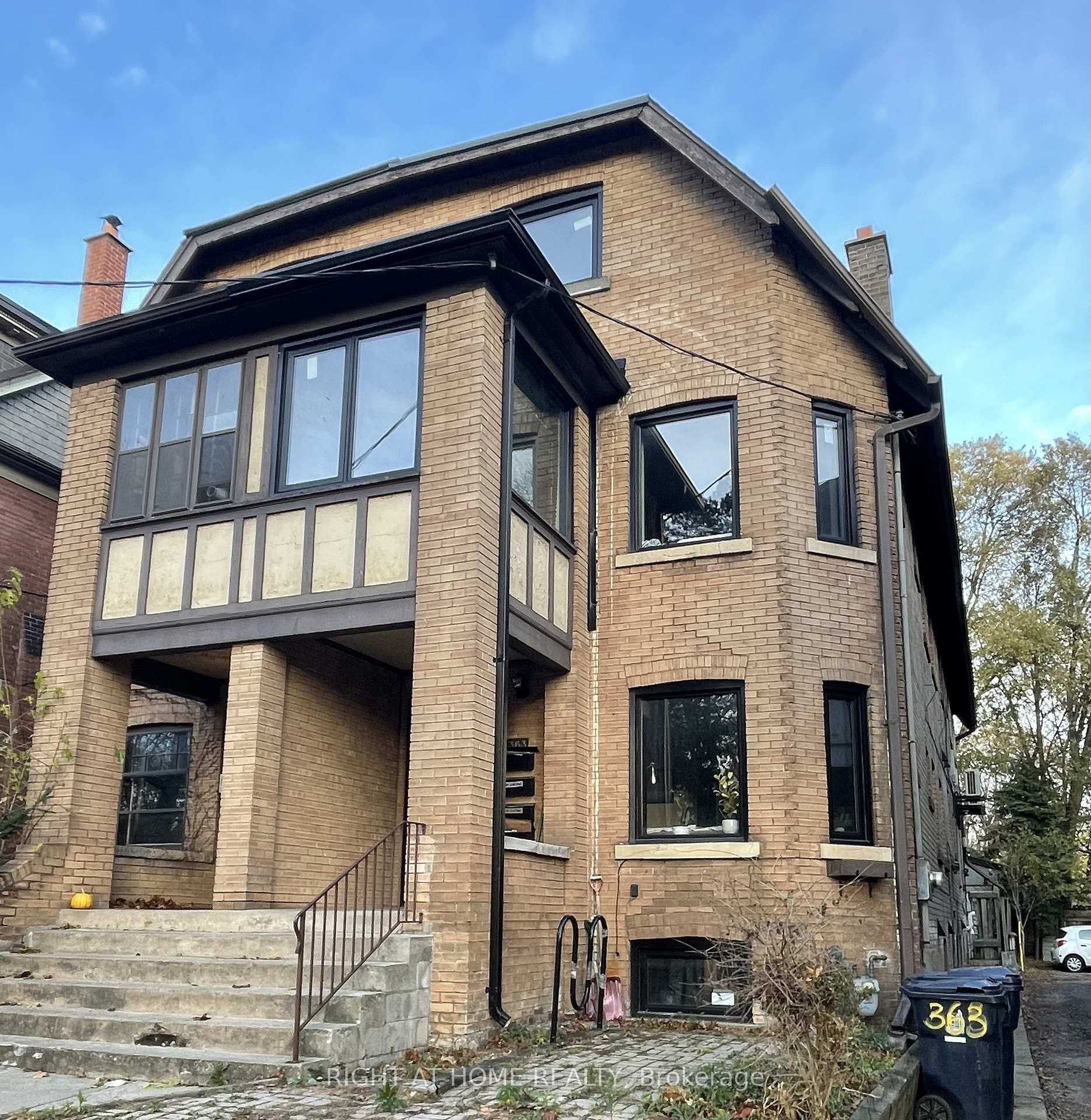 Photo of Unit 3, 363 Parkside Drive