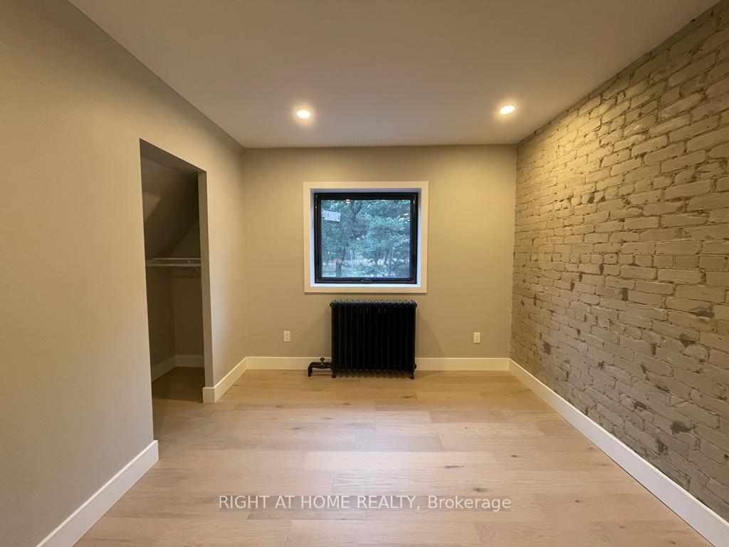 Photo 7 of Unit 3, 363 Parkside Drive, Toronto, High Park-Swansea — HOMEH