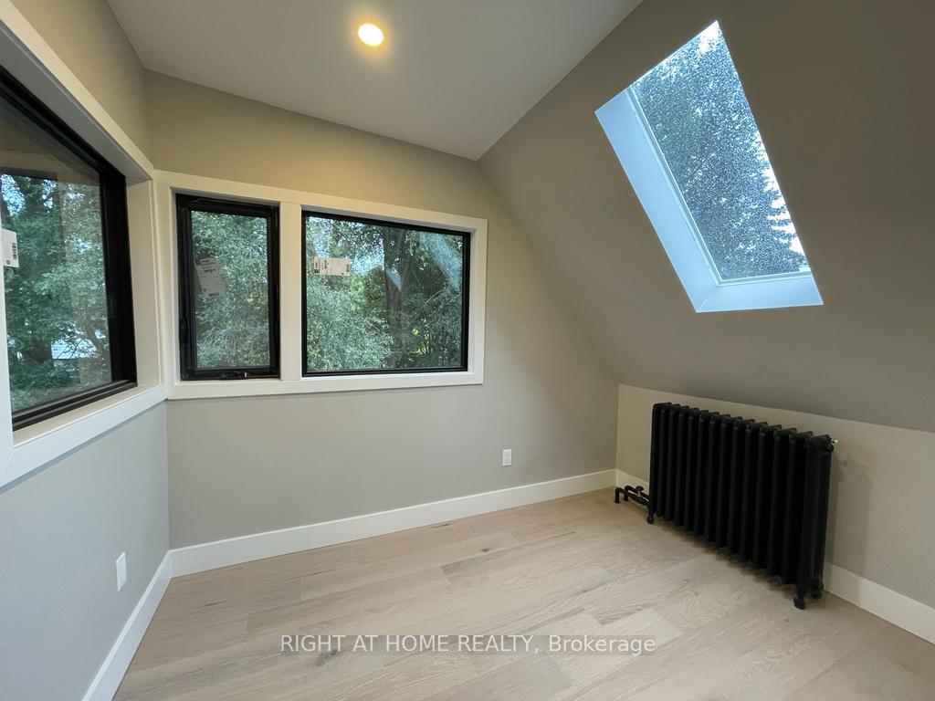 Photo 11 of Unit 3, 363 Parkside Drive, Toronto, High Park-Swansea — HOMEH
