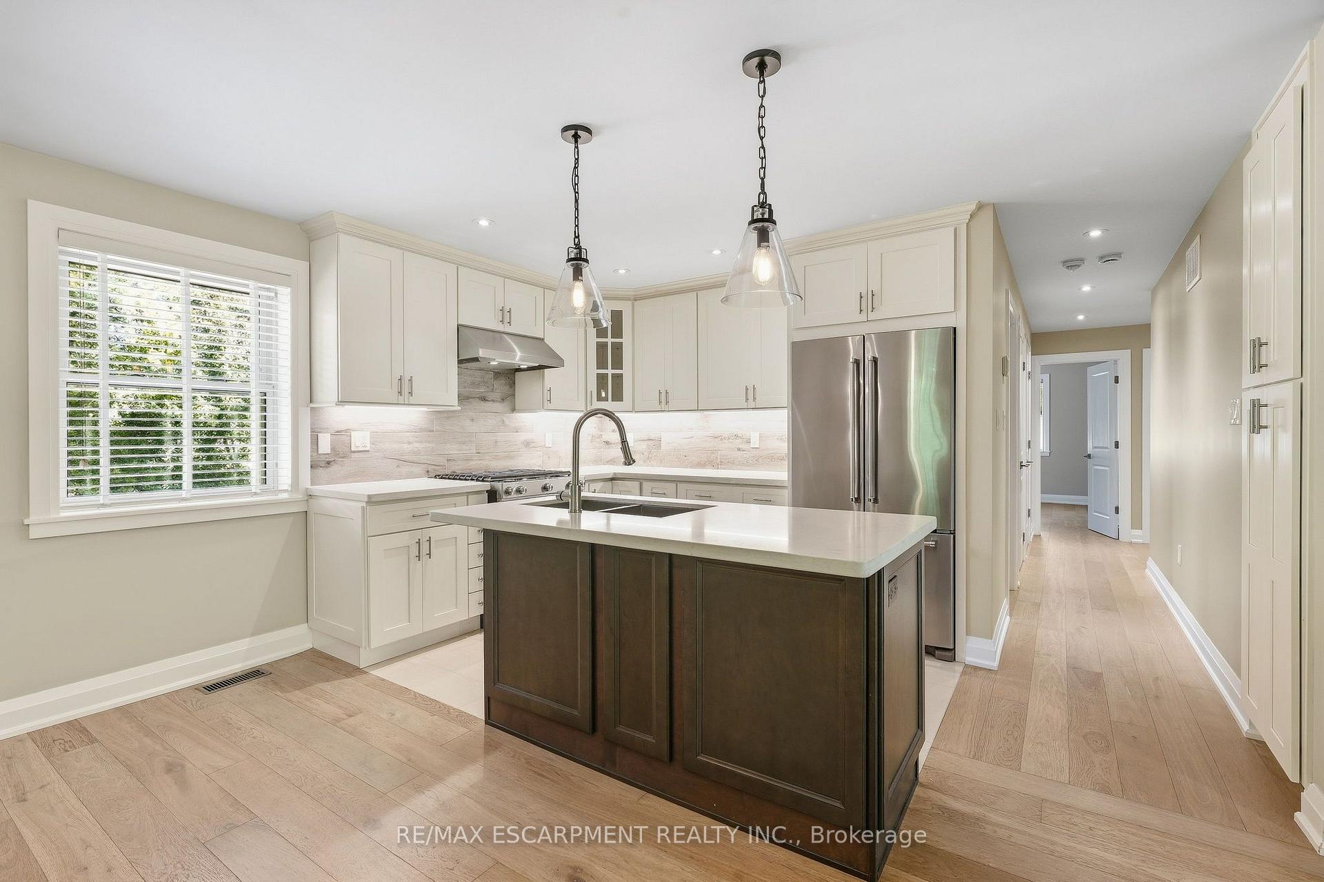 Photo 7 of Unit MAIN, 707 King Road, Burlington, LaSalle — HOMEH