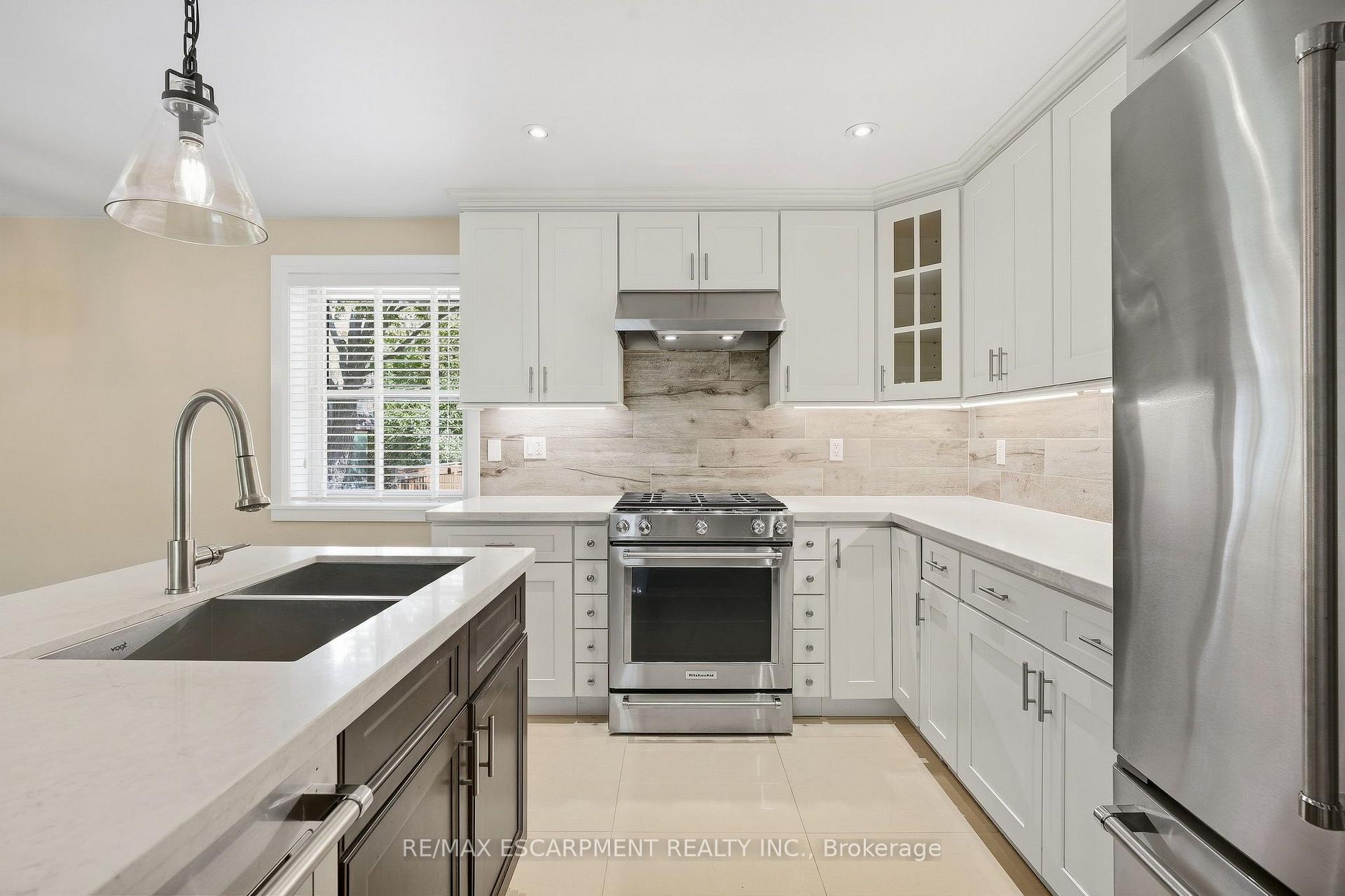 Photo 9 of Unit MAIN, 707 King Road, Burlington, LaSalle — HOMEH