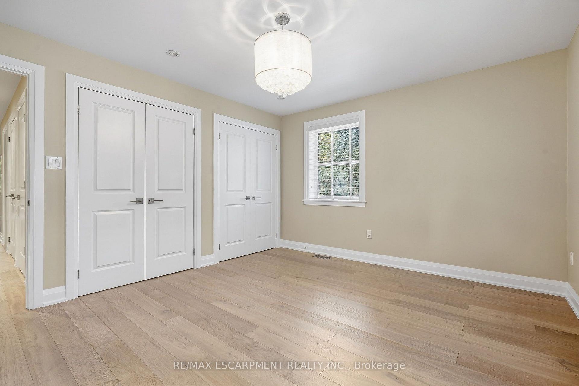Photo 13 of Unit MAIN, 707 King Road, Burlington, LaSalle — HOMEH