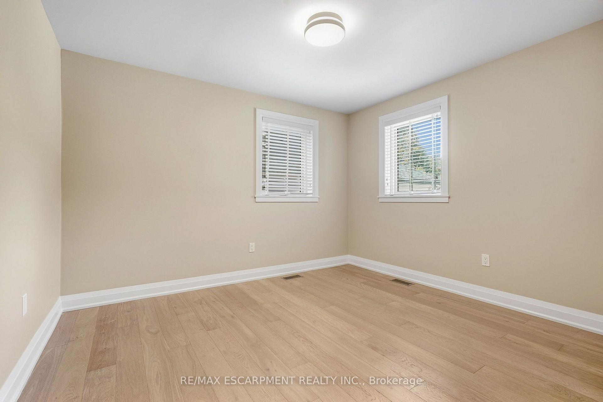 Photo 14 of Unit MAIN, 707 King Road, Burlington, LaSalle — HOMEH