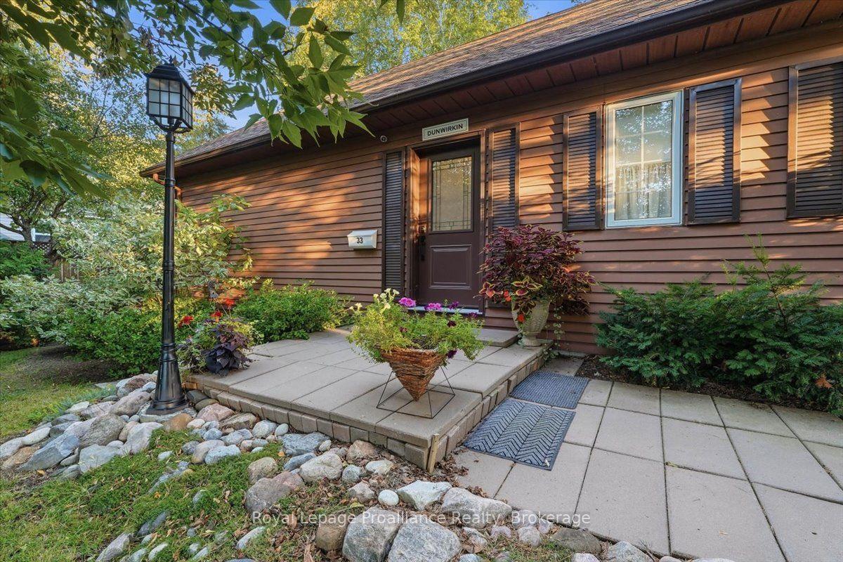 Photo 1 of 33 Lesley Drive, Belleville, Belleville Ward — HOMEH