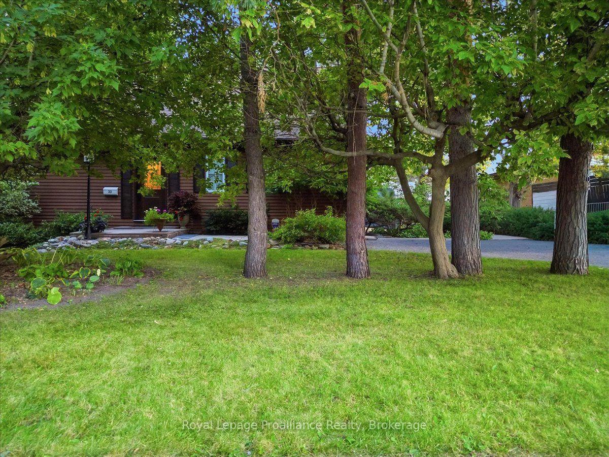 Photo 3 of 33 Lesley Drive, Belleville, Belleville Ward — HOMEH