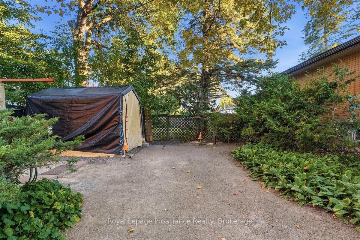 Photo 36 of 33 Lesley Drive, Belleville, Belleville Ward — HOMEH