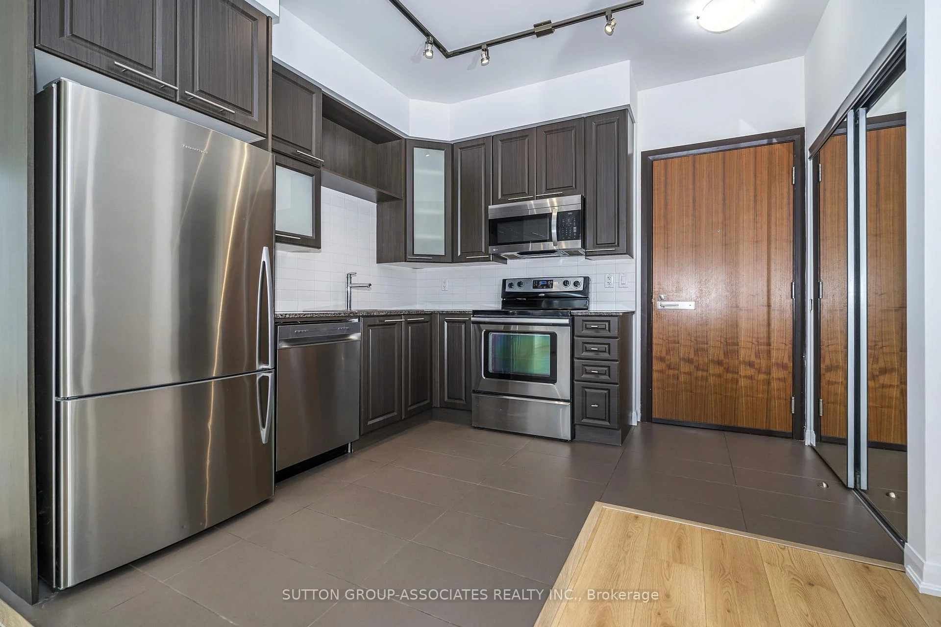 Photo 2 of Unit 703, 500 Sherbourne Street, Toronto, North St. James Town — HOMEH
