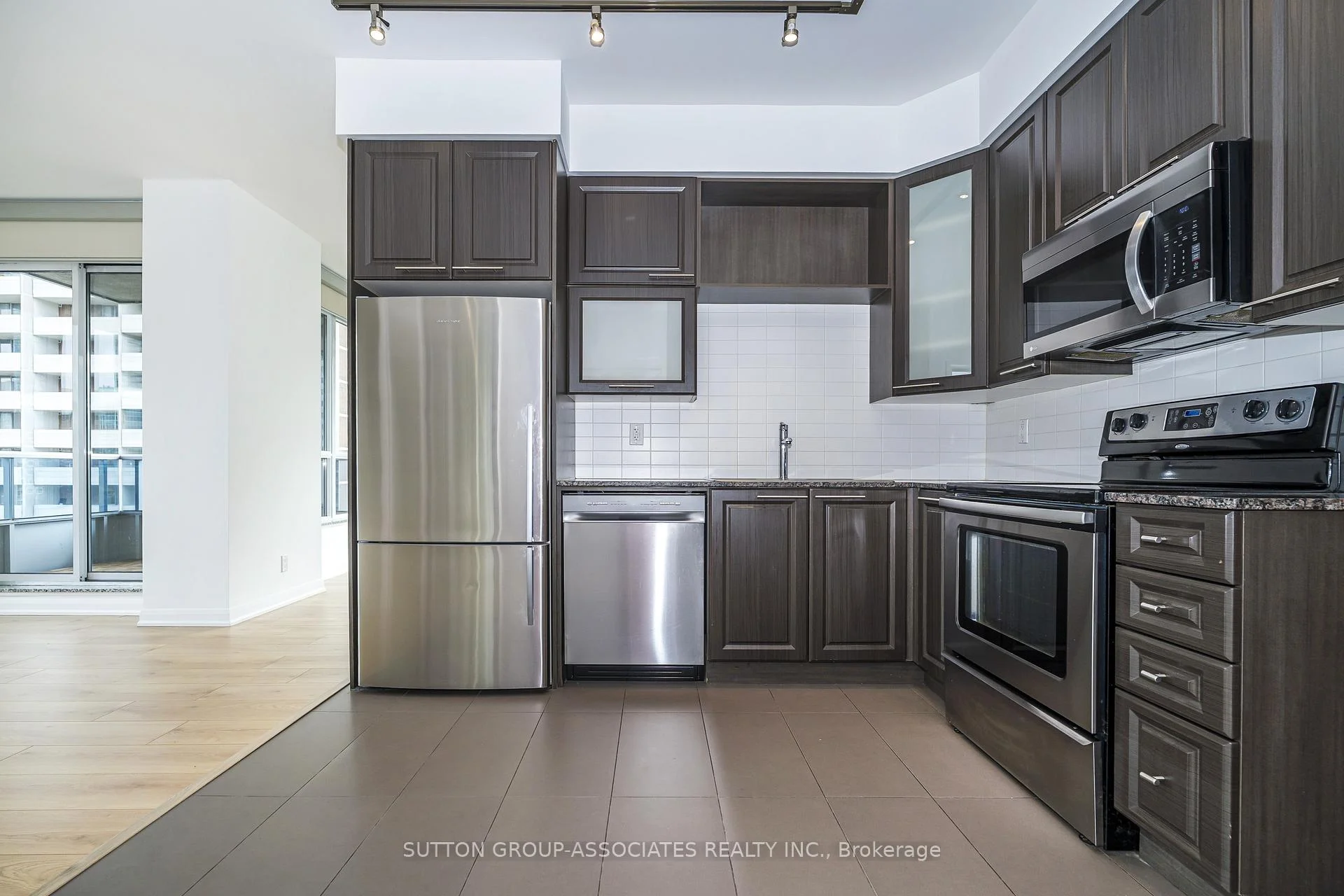 Photo 8 of Unit 703, 500 Sherbourne Street, Toronto, North St. James Town — HOMEH