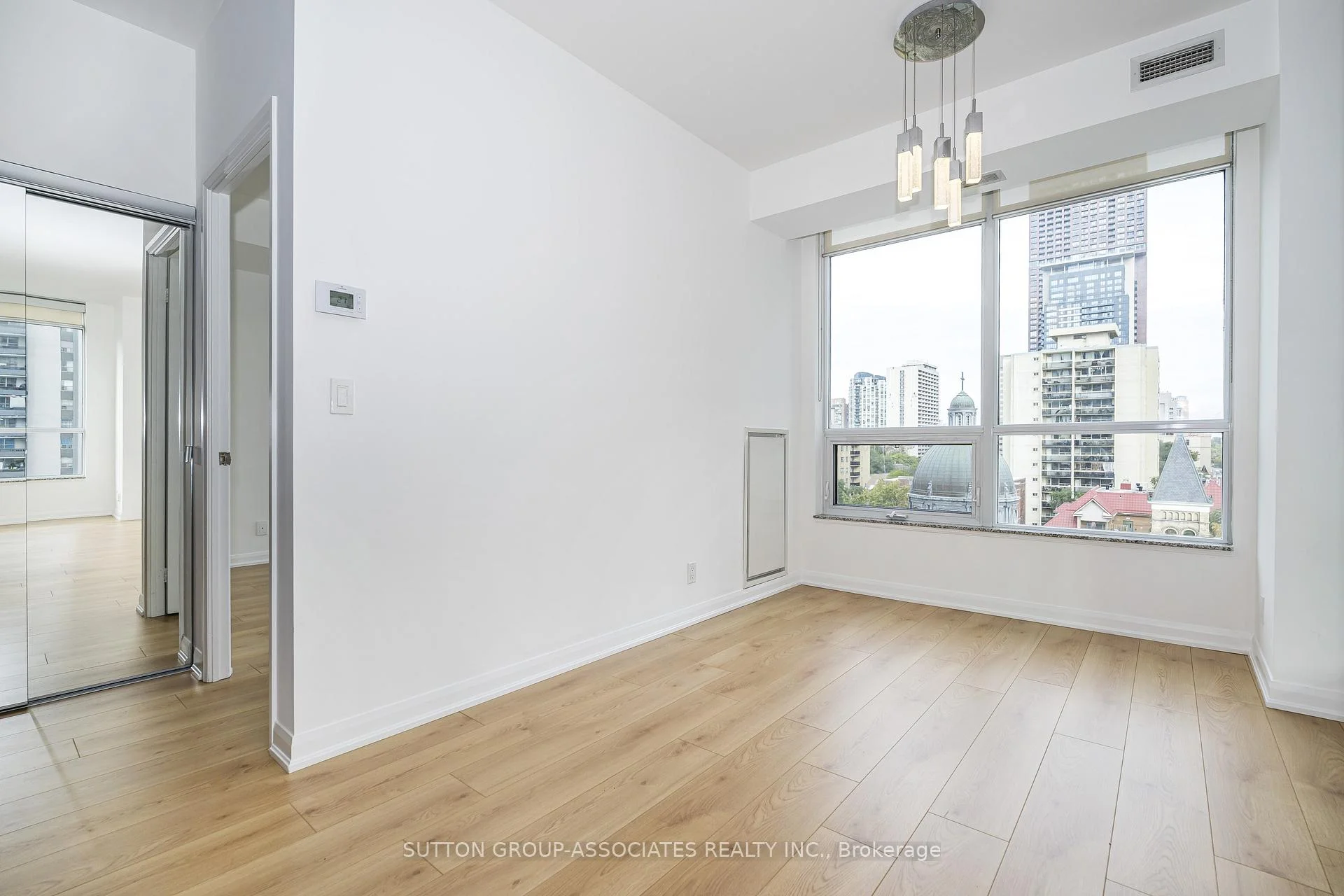 Photo 11 of Unit 703, 500 Sherbourne Street, Toronto, North St. James Town — HOMEH