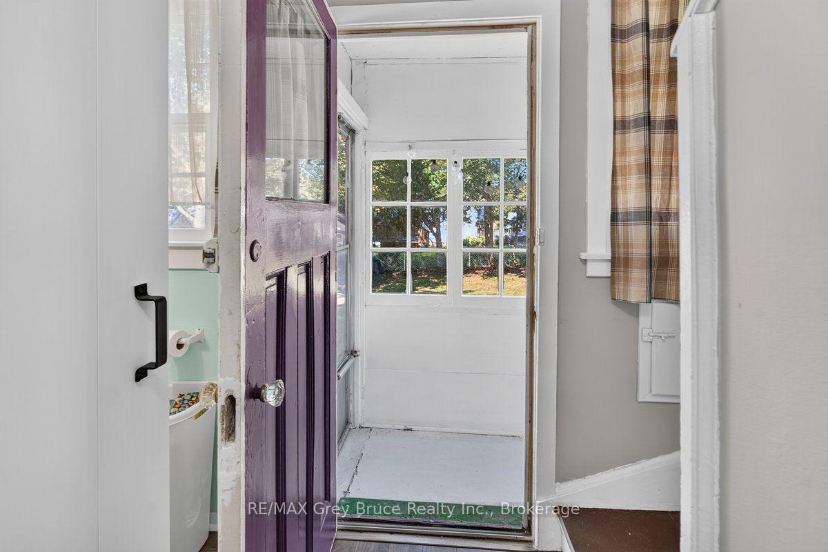 Photo 12 of 714 5th Street E, Owen Sound — HOMEH
