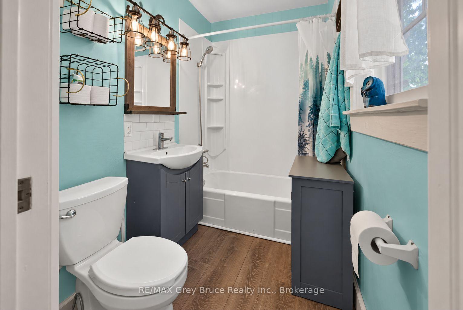 Photo 13 of 714 5th Street E, Owen Sound — HOMEH
