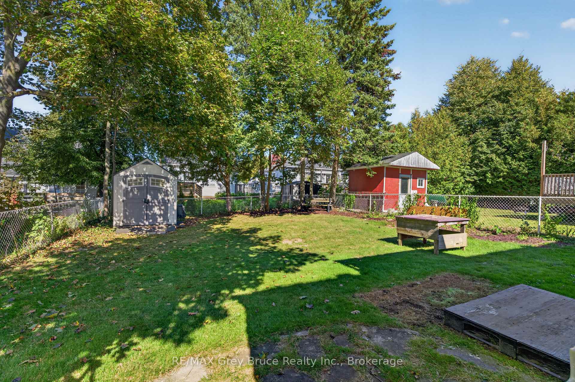 Photo 18 of 714 5th Street E, Owen Sound — HOMEH