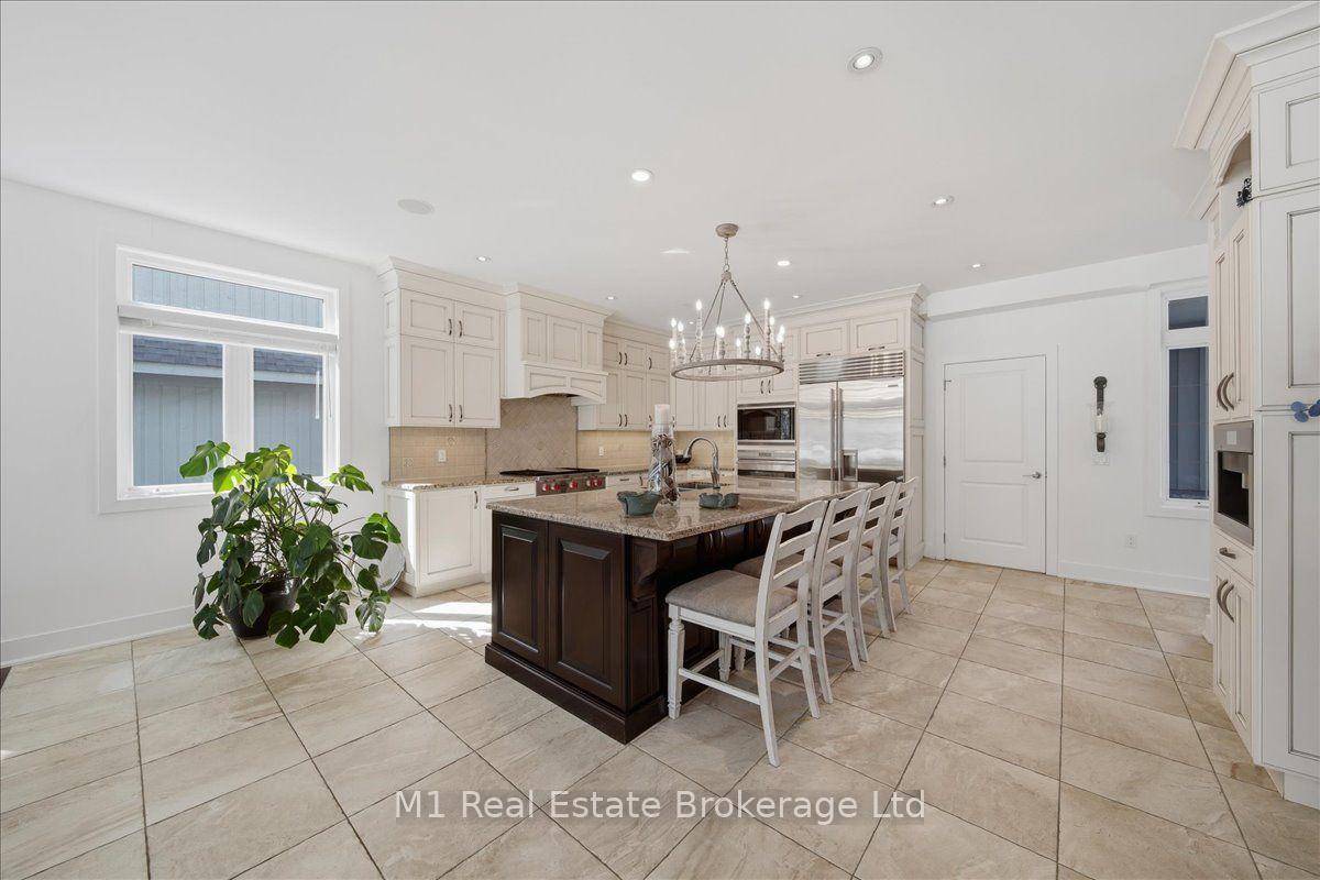 Photo 9 of 11 Breakwater Court, Gravenhurst, Muskoka (S) — HOMEH