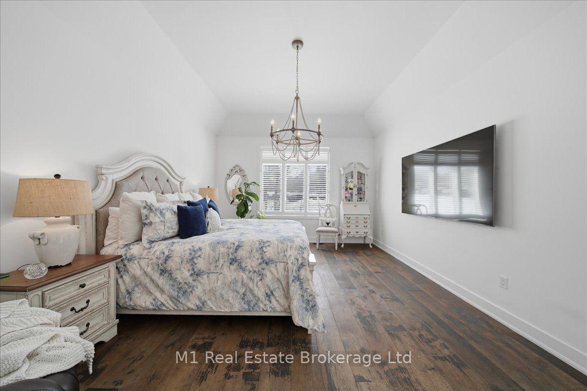 Photo 15 of 11 Breakwater Court, Gravenhurst, Muskoka (S) — HOMEH