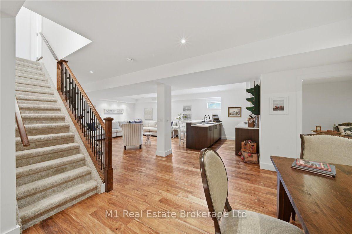 Photo 26 of 11 Breakwater Court, Gravenhurst, Muskoka (S) — HOMEH