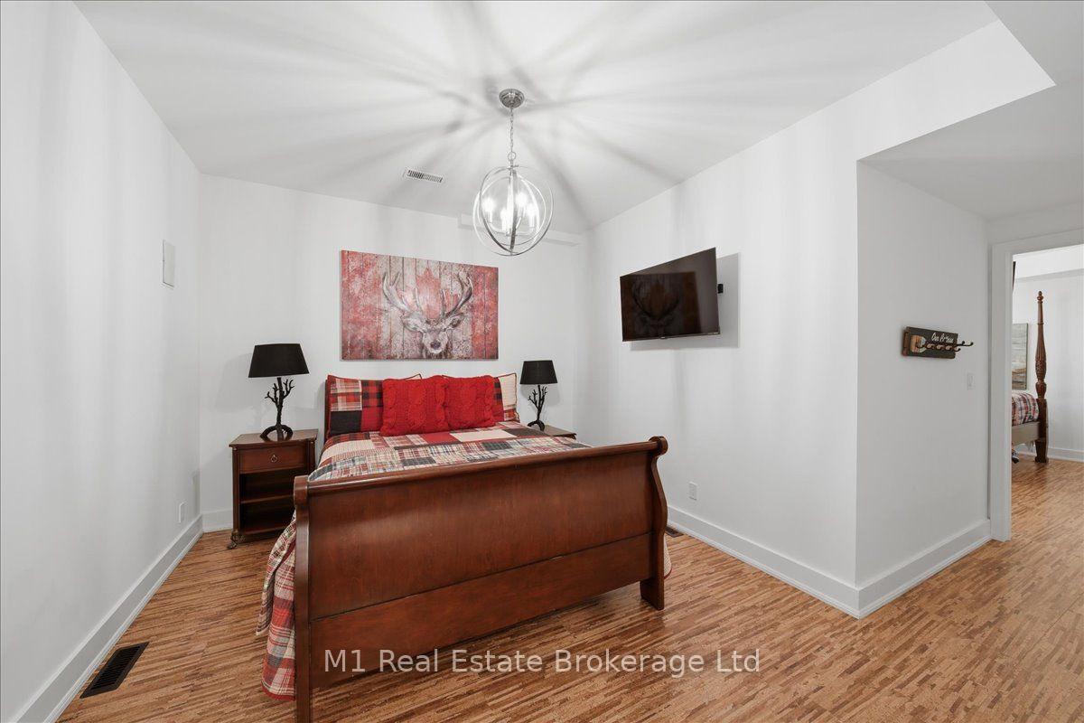 Photo 35 of 11 Breakwater Court, Gravenhurst, Muskoka (S) — HOMEH