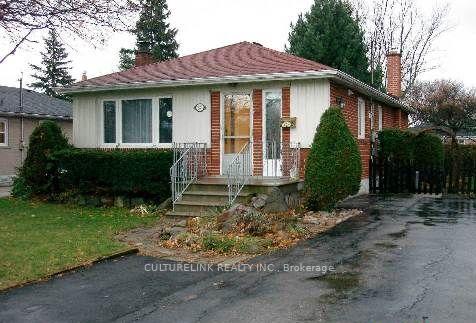 Photo 1 of Unit Bsmt, 30 Rockport Crescent, Richmond Hill, Crosby — HOMEH