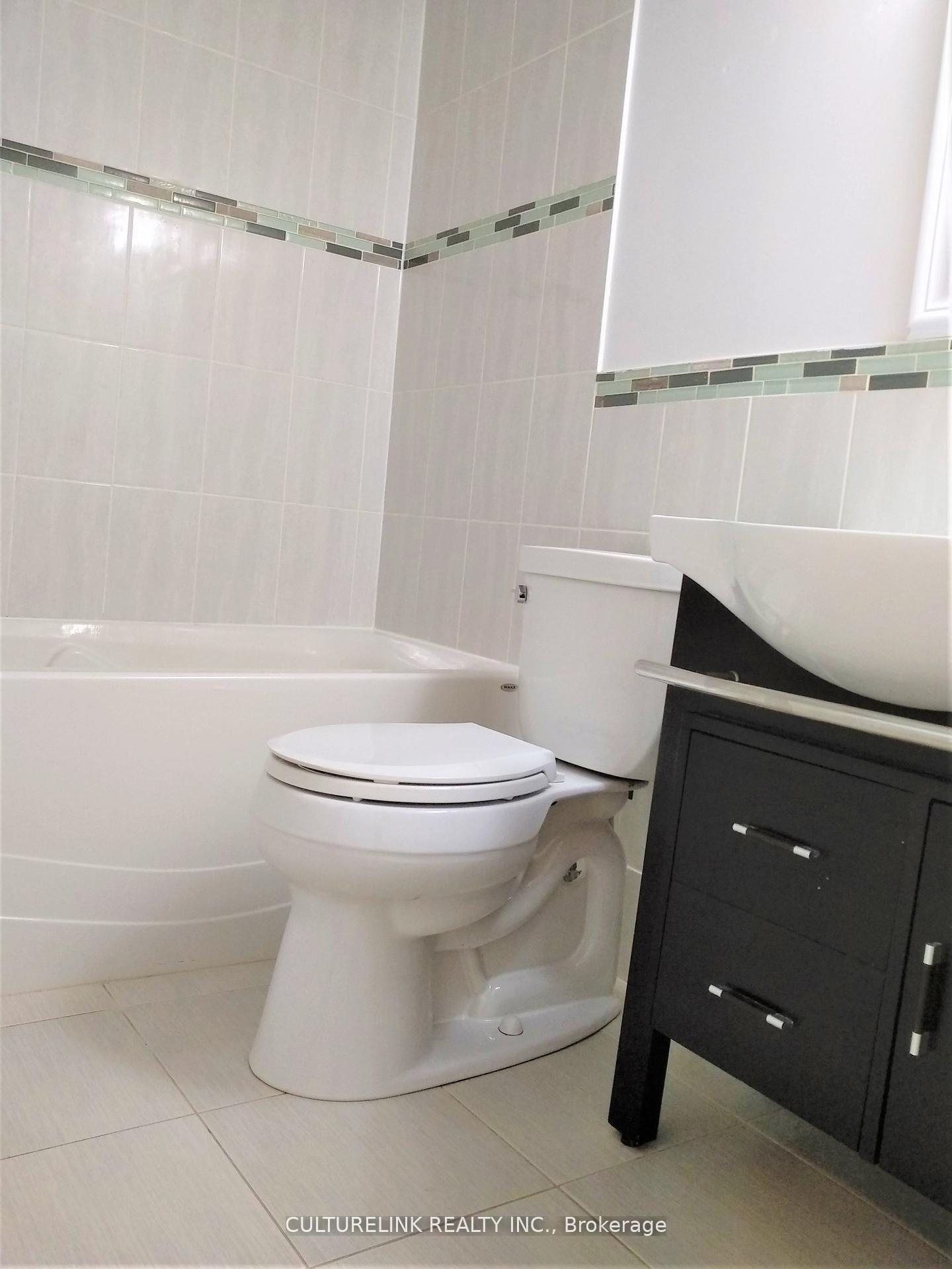Photo 6 of Unit Bsmt, 30 Rockport Crescent, Richmond Hill, Crosby — HOMEH