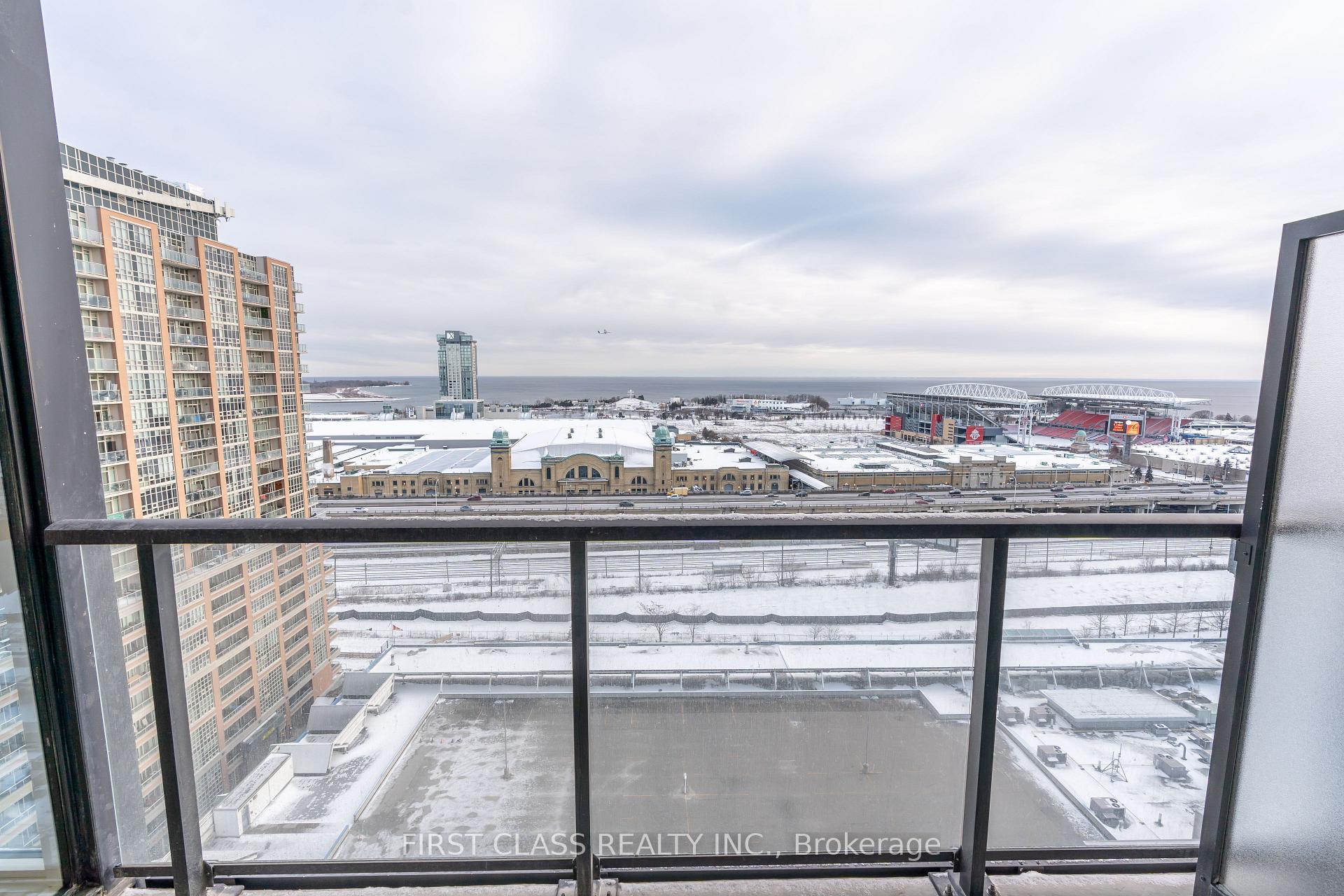 Photo of Unit 1412, 135 East Liberty Street