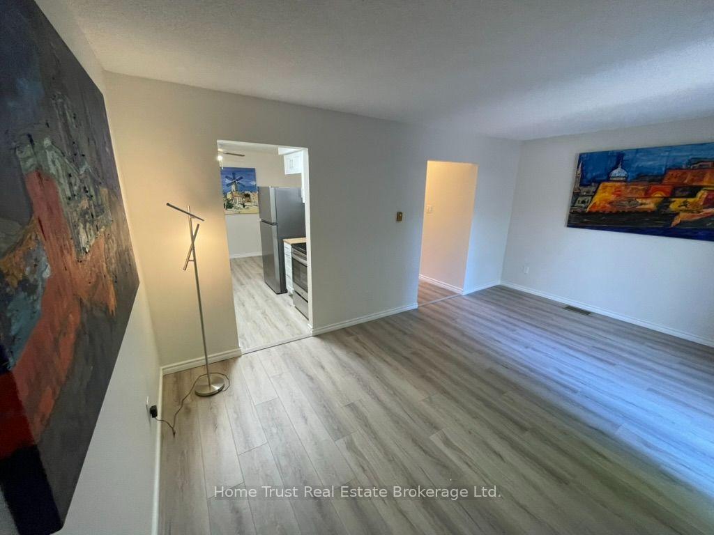Photo 7 of Unit 18, 2 Worton Avenue, Guelph, Willow West/Sugarbush/West Acres — HOMEH