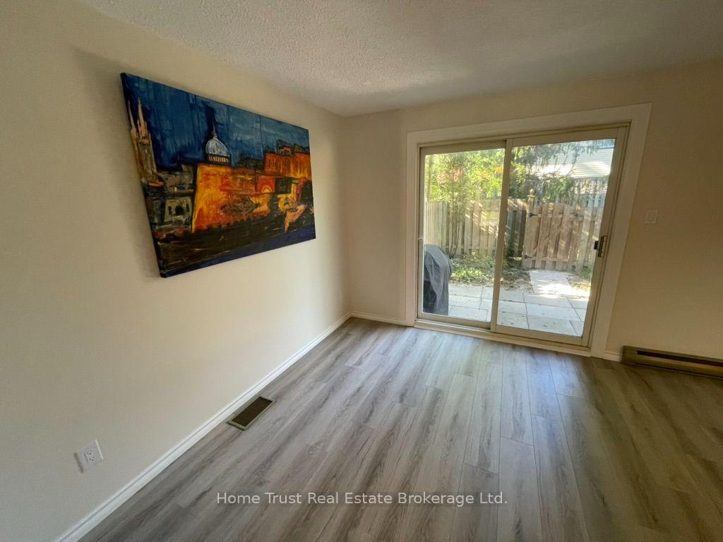 Photo 10 of Unit 18, 2 Worton Avenue, Guelph, Willow West/Sugarbush/West Acres — HOMEH