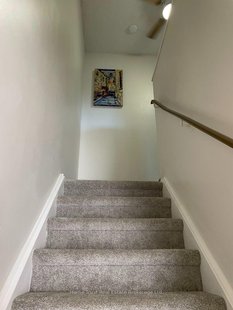 Photo 12 of Unit 18, 2 Worton Avenue, Guelph, Willow West/Sugarbush/West Acres — HOMEH