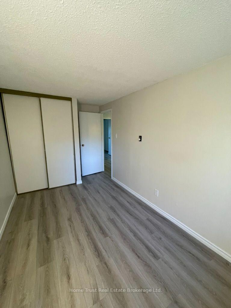 Photo 19 of Unit 18, 2 Worton Avenue, Guelph, Willow West/Sugarbush/West Acres — HOMEH