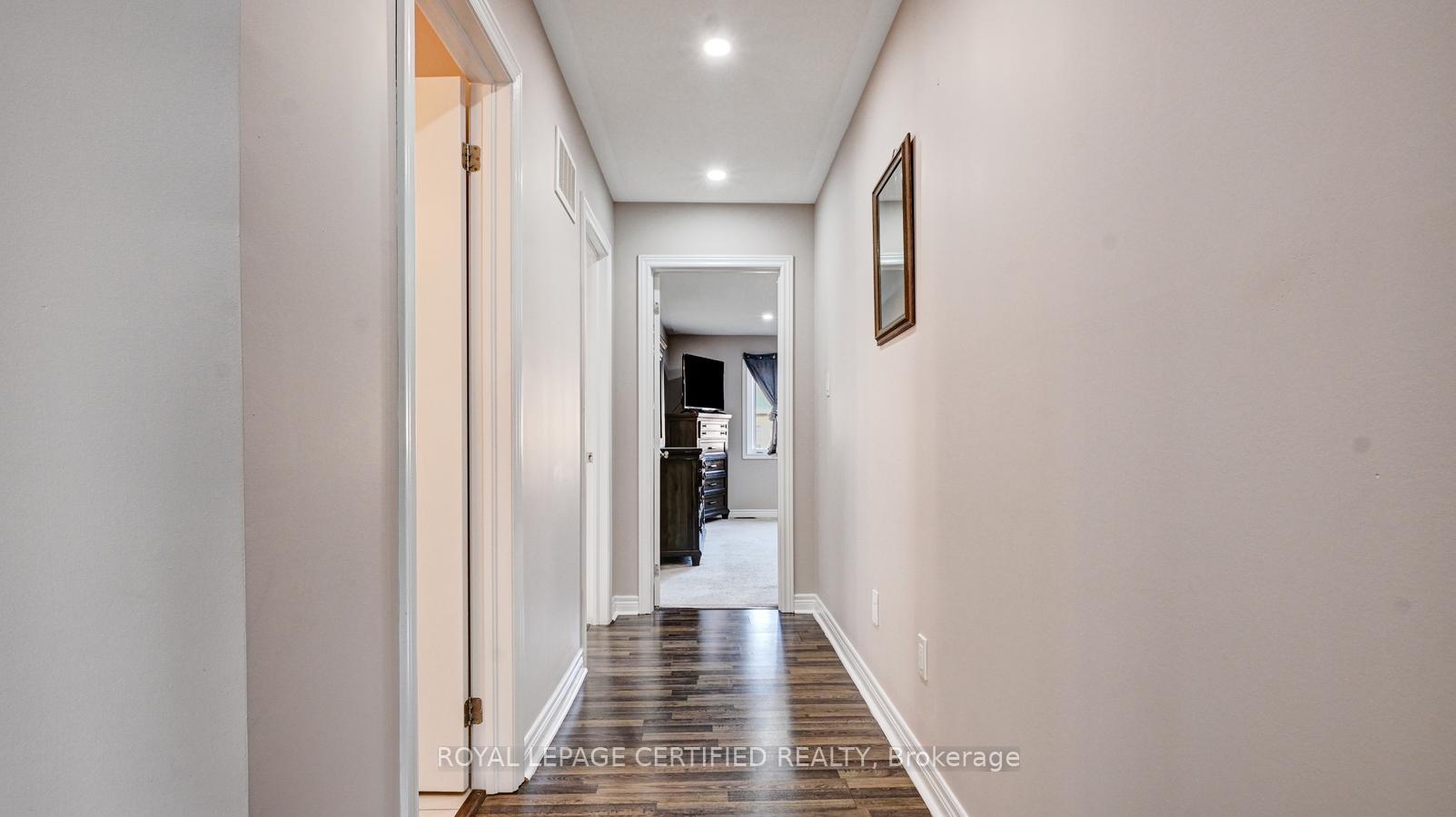 Photo 23 of 33 Robbins Ridge, Brant, Paris — HOMEH