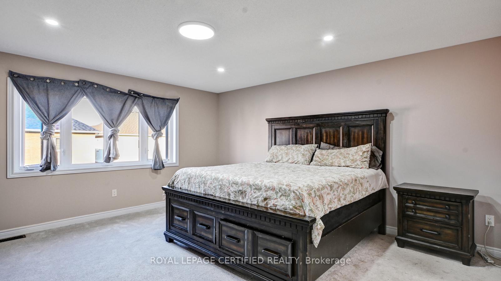 Photo 29 of 33 Robbins Ridge, Brant, Paris — HOMEH